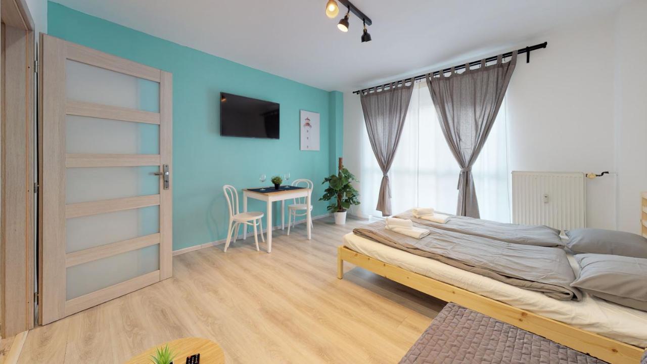 Studio Steps From Nivy & Main Bus Station Bratislava Esterno foto